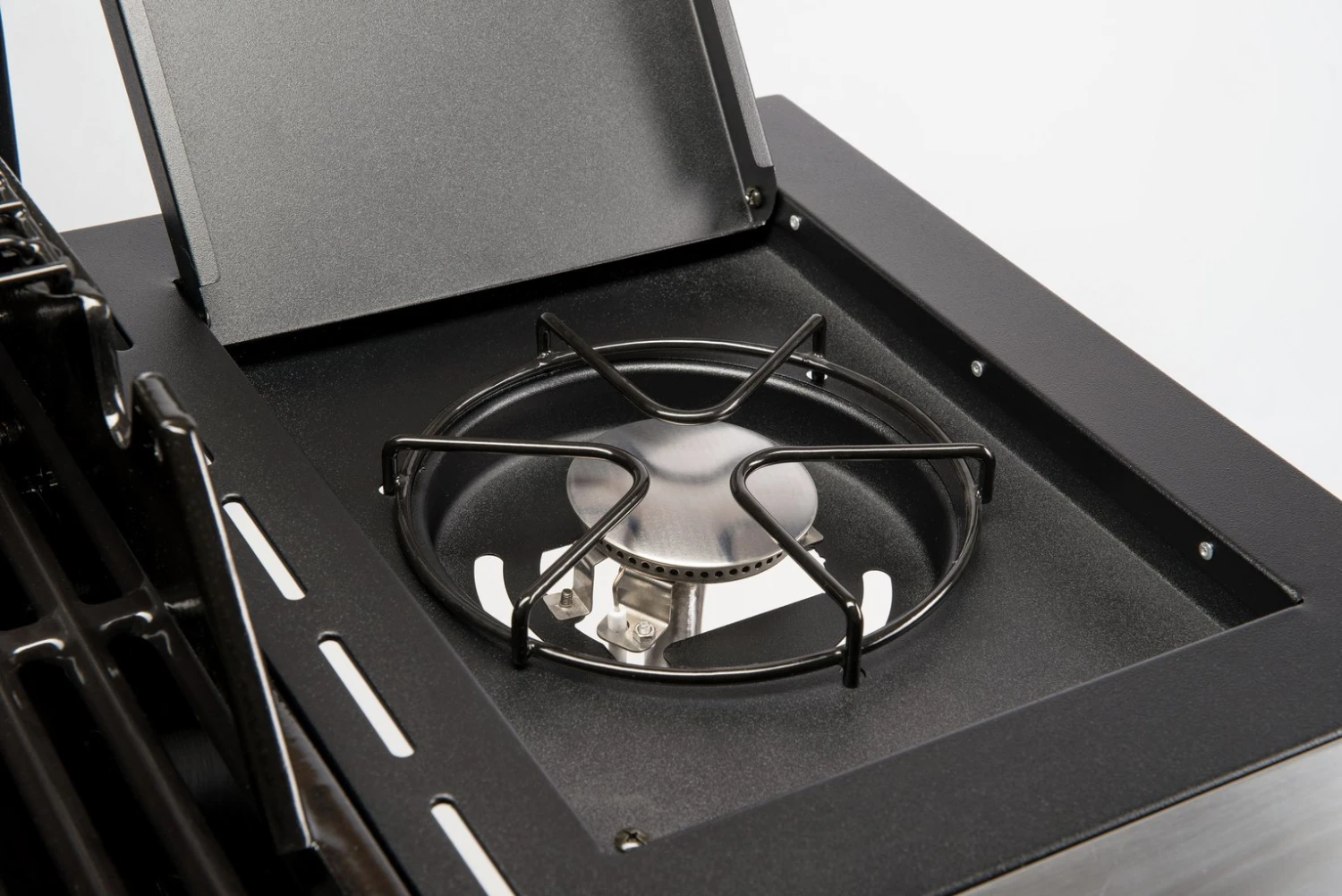 LANDMANN Rexon CooK 4 Burner Gas BBQ - Red 8 LANDMANN Rexon CooK 4 Burner Gas BBQ - Red - Image 6