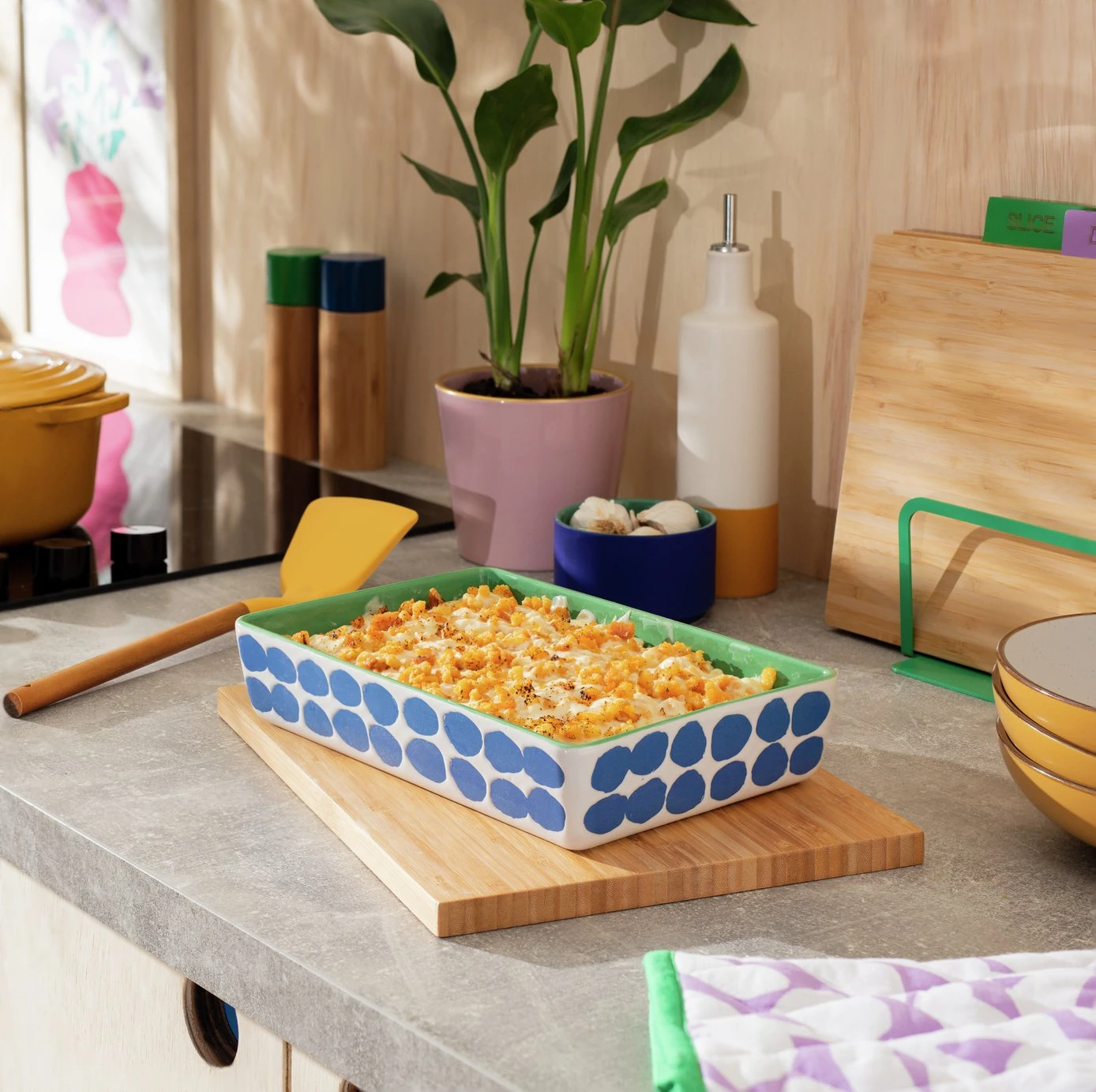 Habitat Emerald Medium Stoneware Roaster 4 Habitat Emerald Medium Stoneware Roaster - Image 2