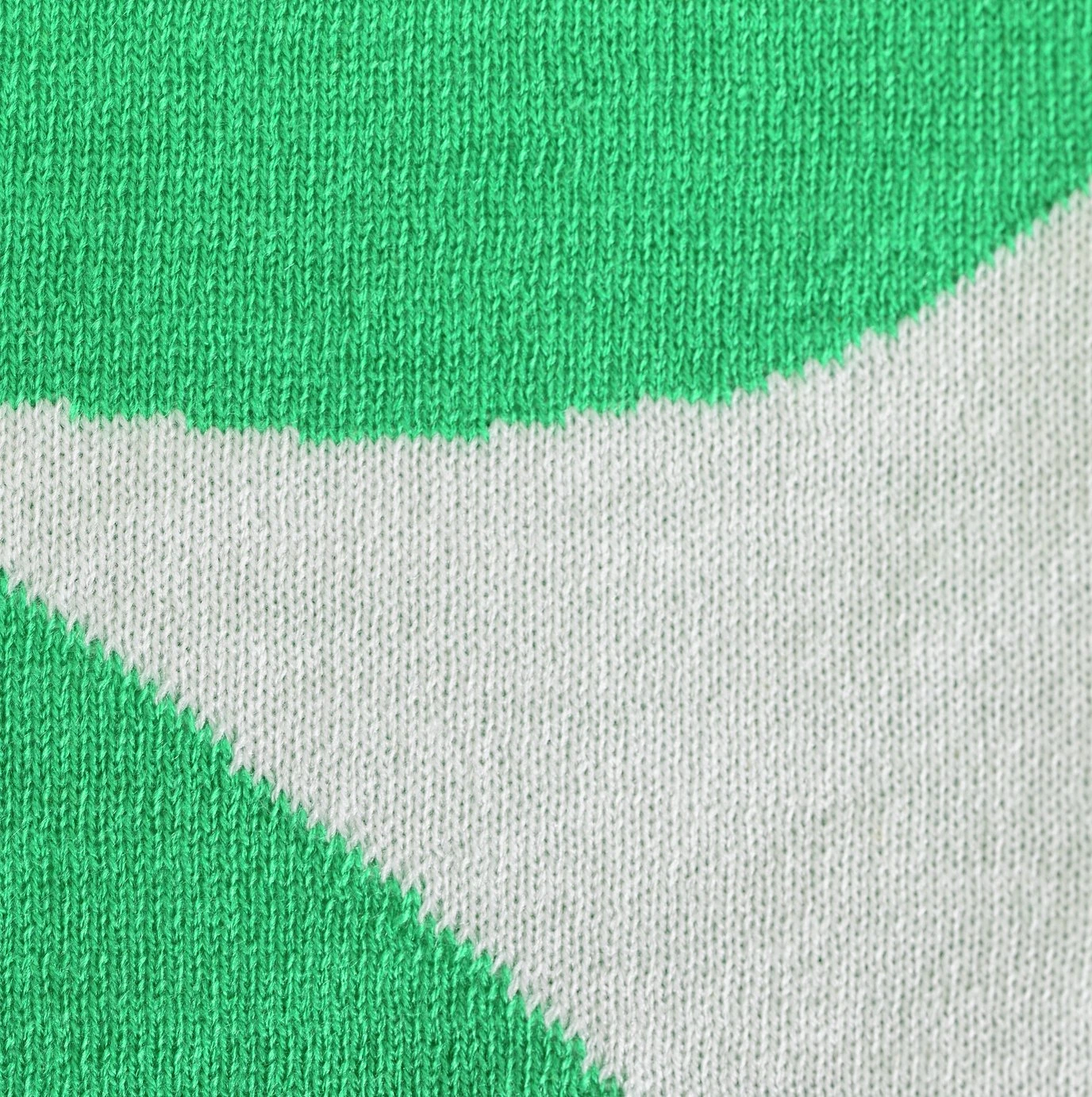 Habitat Floral Pattern Knit Throw - White & Green -125x150cm 5 Habitat Floral Pattern Knit Throw - White & Green -125x150cm - Image 3