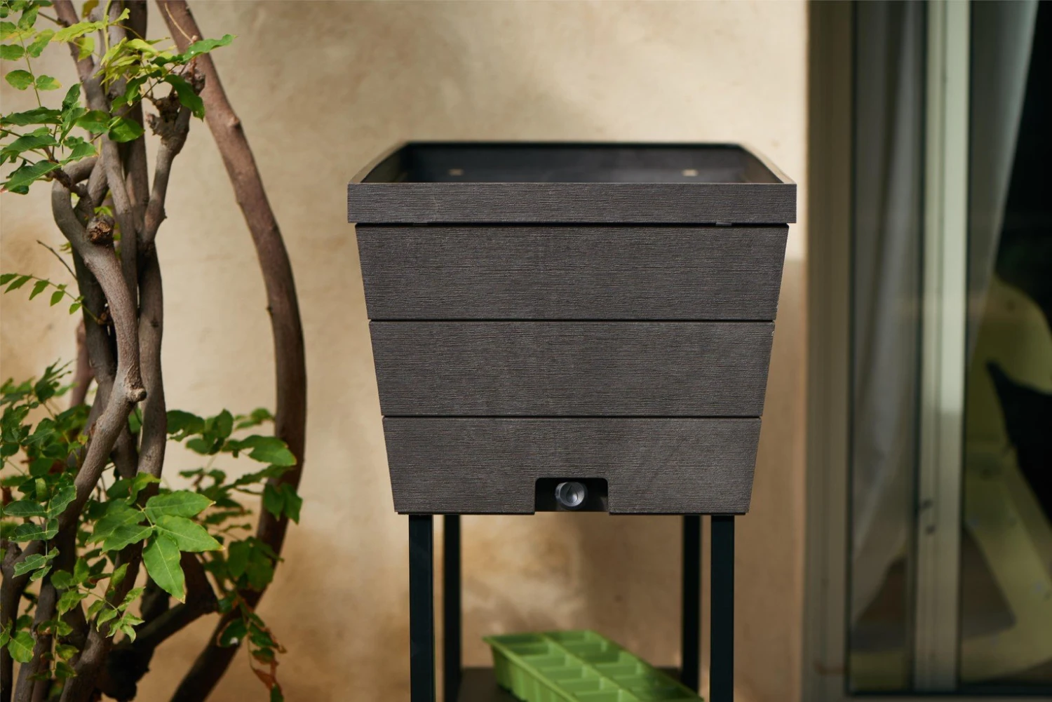 Keter Urban Bloomer Resin Garden Bed 7 Keter Urban Bloomer Resin Garden Bed - Image 5