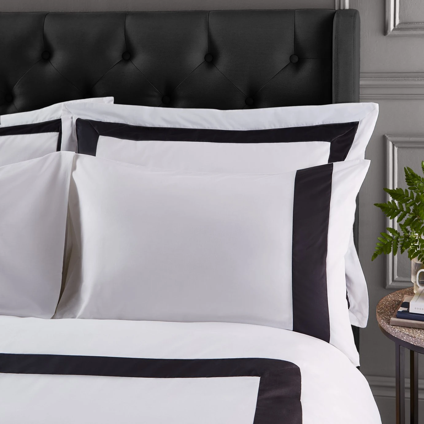 Bianca Cotton 180 TC Tailored Black Bedding Set - Double 5 Bianca Cotton 180 TC Tailored Black Bedding Set - Double - Image 3