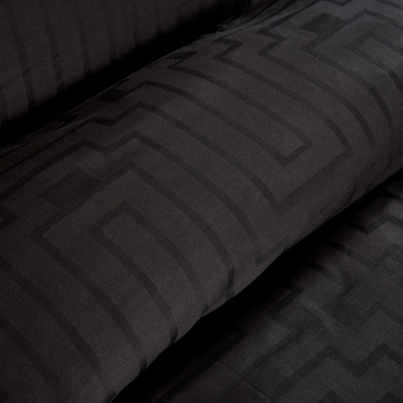 Bianca Cotton 180 TC Geometric Black Bedding Set - Double 6 Bianca Cotton 180 TC Geometric Black Bedding Set - Double - Image 4