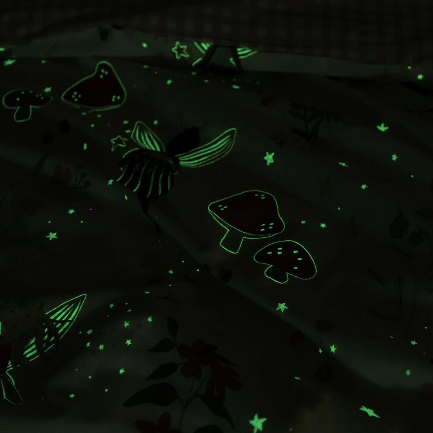 Habitat Glowing Fairies Pink Kids Bedding Set - Toddler 10 Habitat Glowing Fairies Pink Kids Bedding Set - Toddler - Image 8