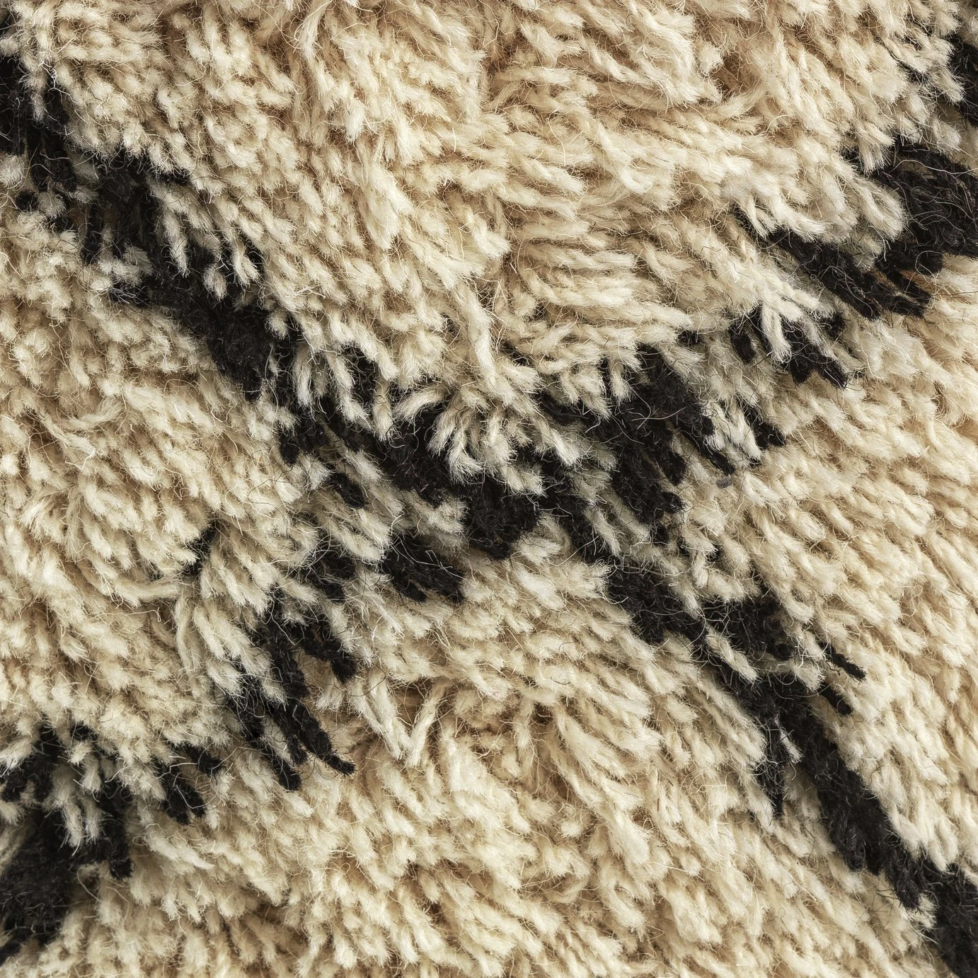 Kaikoo Gentry Wool Pouffe - White 5 Kaikoo Gentry Wool Pouffe - White - Image 3