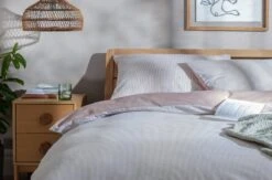 Habitat Retreat Striped Blush & White Bedding Set - Single -Bedding Promotion Store 7697124 R Z003C