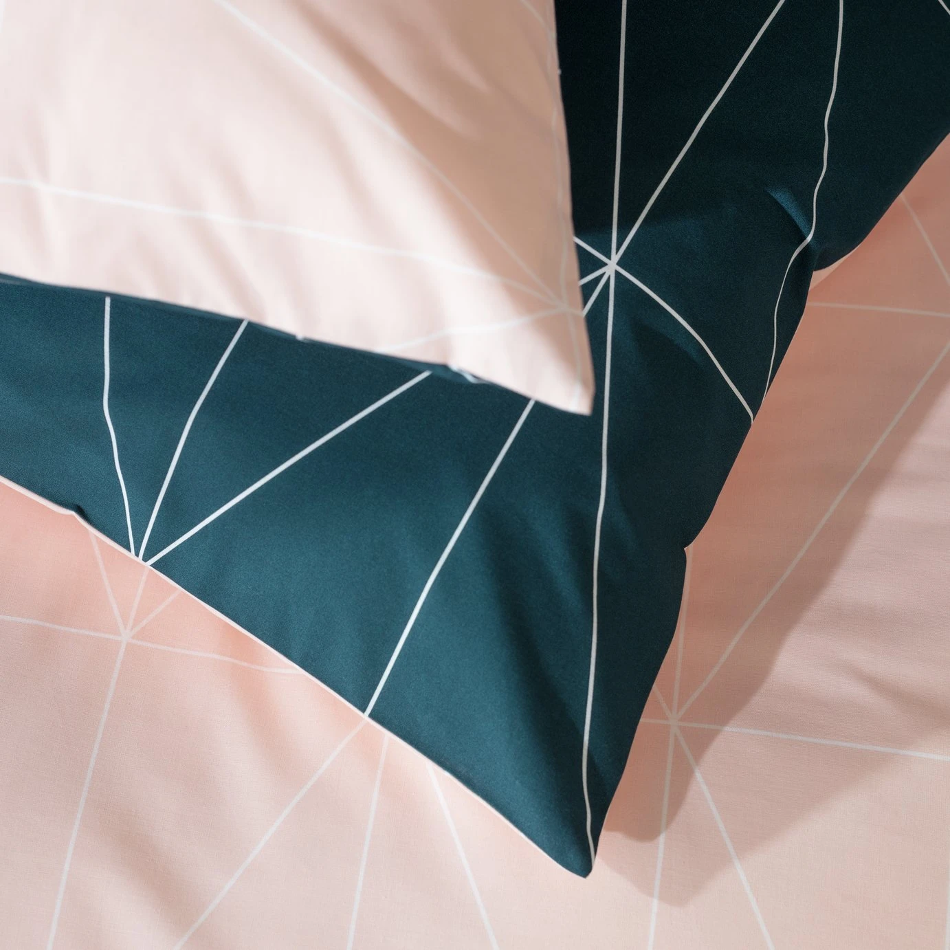 Habitat Geo Teal & Blush Reversible Bedding Set - Single 6 Habitat Geo Teal & Blush Reversible Bedding Set - Single - Image 4