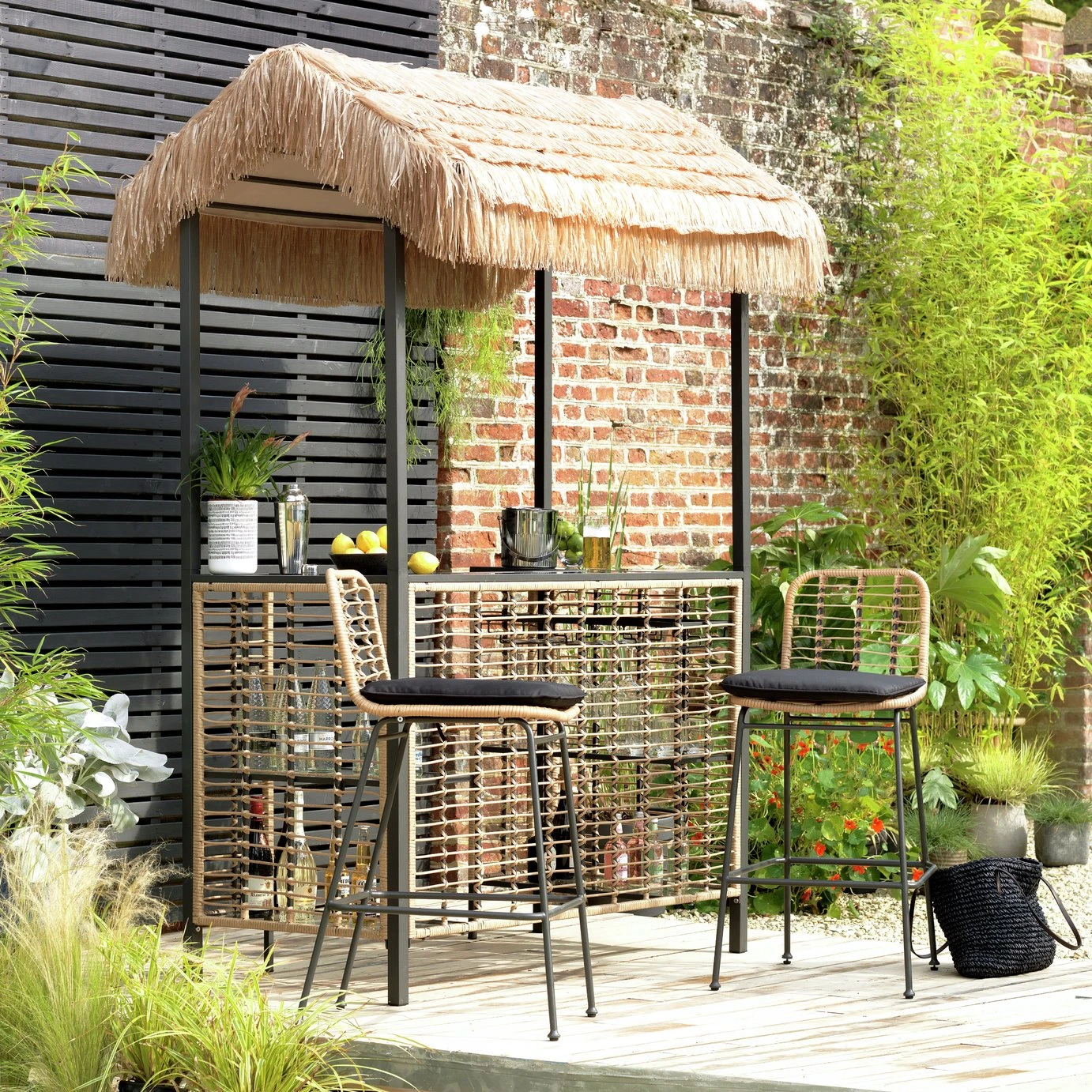 Habitat Beach Bar Gazebo With Stools - Natural 4 Habitat Beach Bar Gazebo With Stools - Natural - Image 2