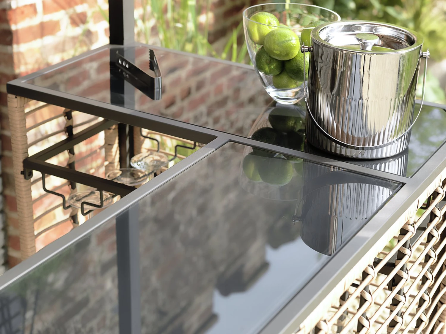 Habitat Beach Bar Gazebo With Stools - Natural 8 Habitat Beach Bar Gazebo With Stools - Natural - Image 6