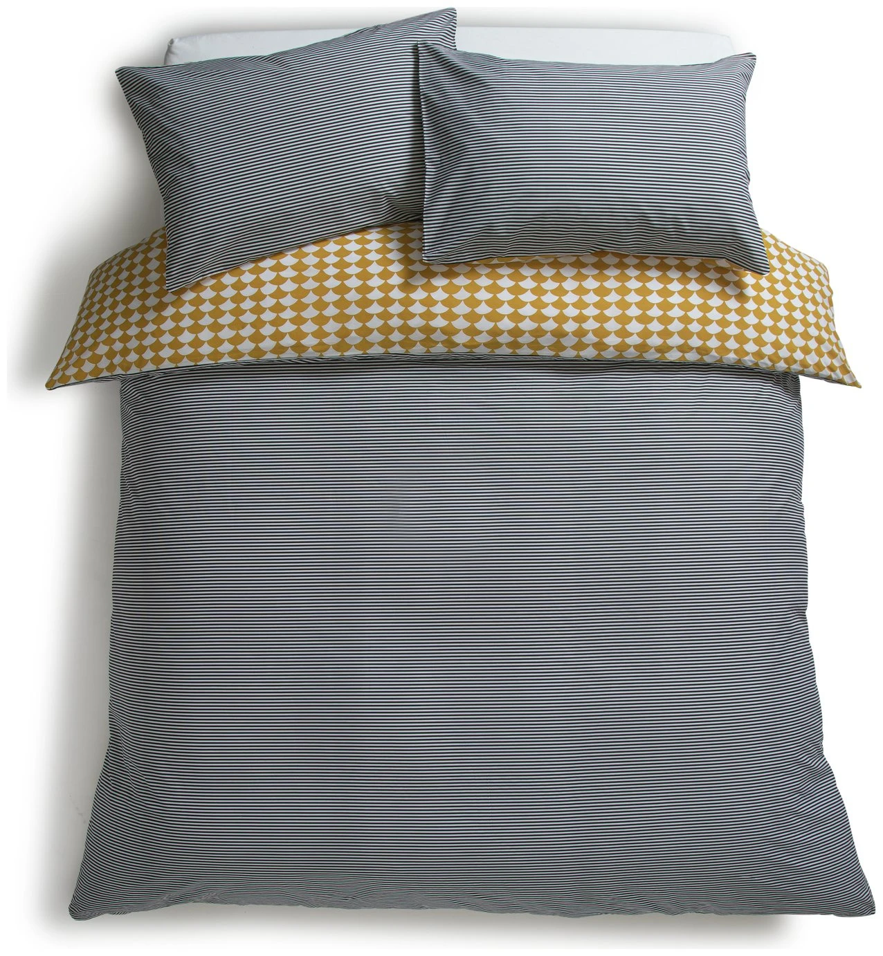 Habitat Cotton Scallop Yellow Reversible Bedding Set -Double 7 Habitat Cotton Scallop Yellow Reversible Bedding Set -Double - Image 5