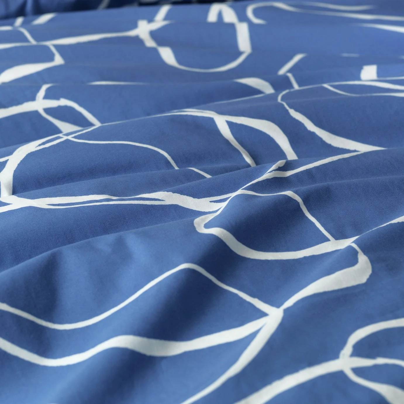 Habitat Linear Pebbles Blue & White Bedding Set - Single 9 Habitat Linear Pebbles Blue & White Bedding Set - Single - Image 7