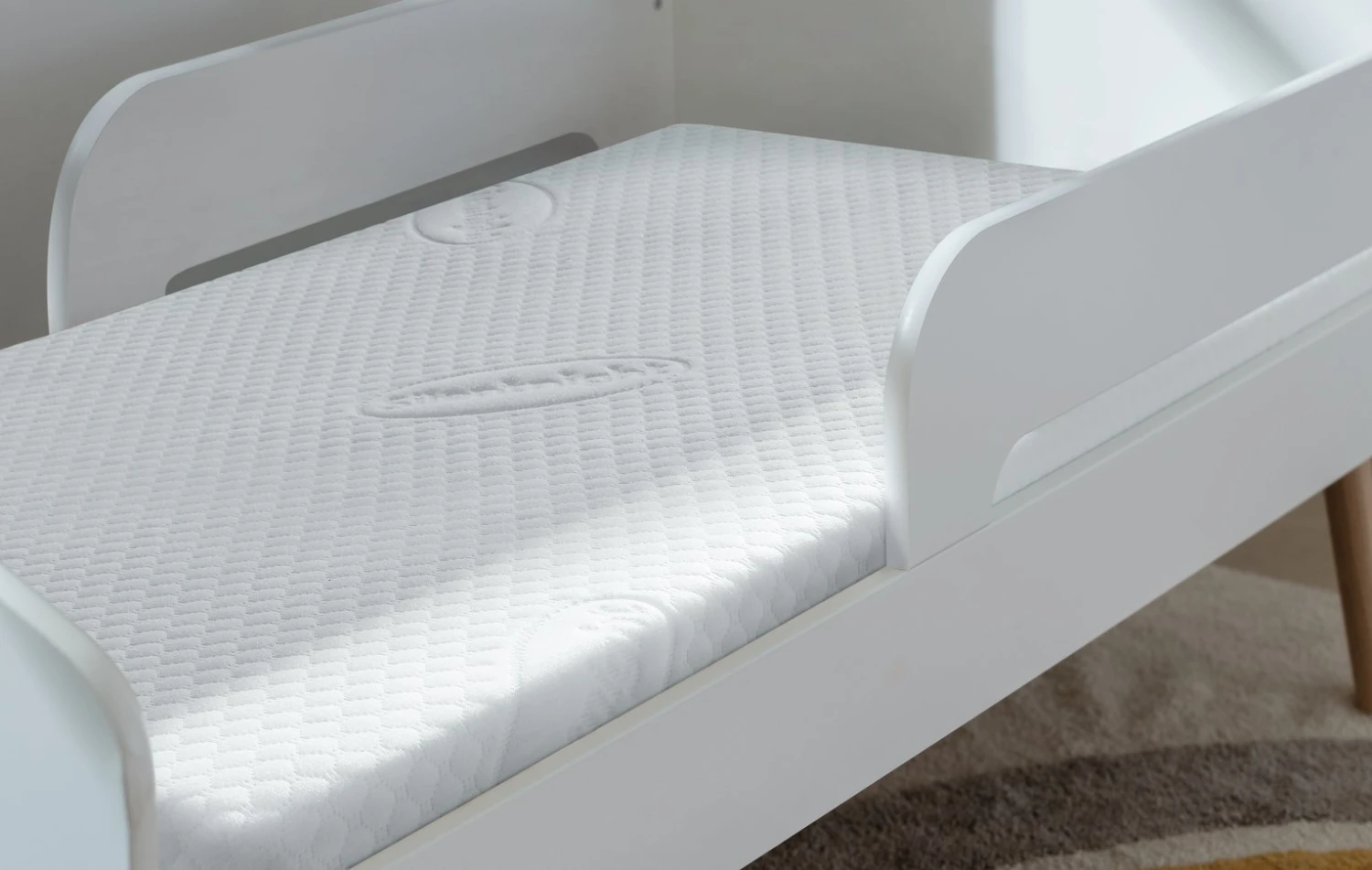 Habitat Kids Pure Cotton 2 Pack Gingham Fitted Sheet - Cot 4 Habitat Kids Pure Cotton 2 Pack Gingham Fitted Sheet - Cot - Image 2