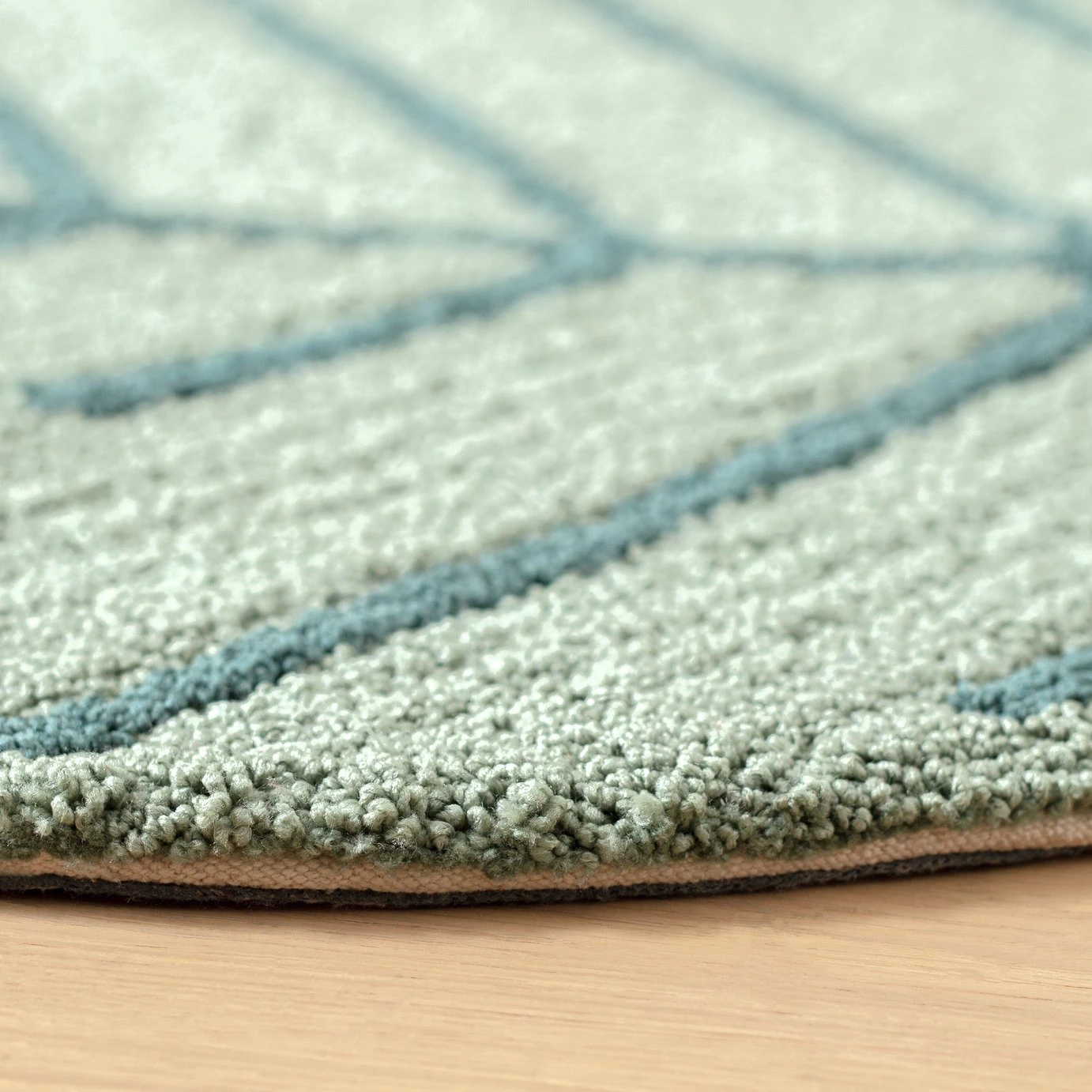 Habitat Kids Leaf Shaped Rug - Green - 80x110cm 6 Habitat Kids Leaf Shaped Rug - Green - 80x110cm - Image 4