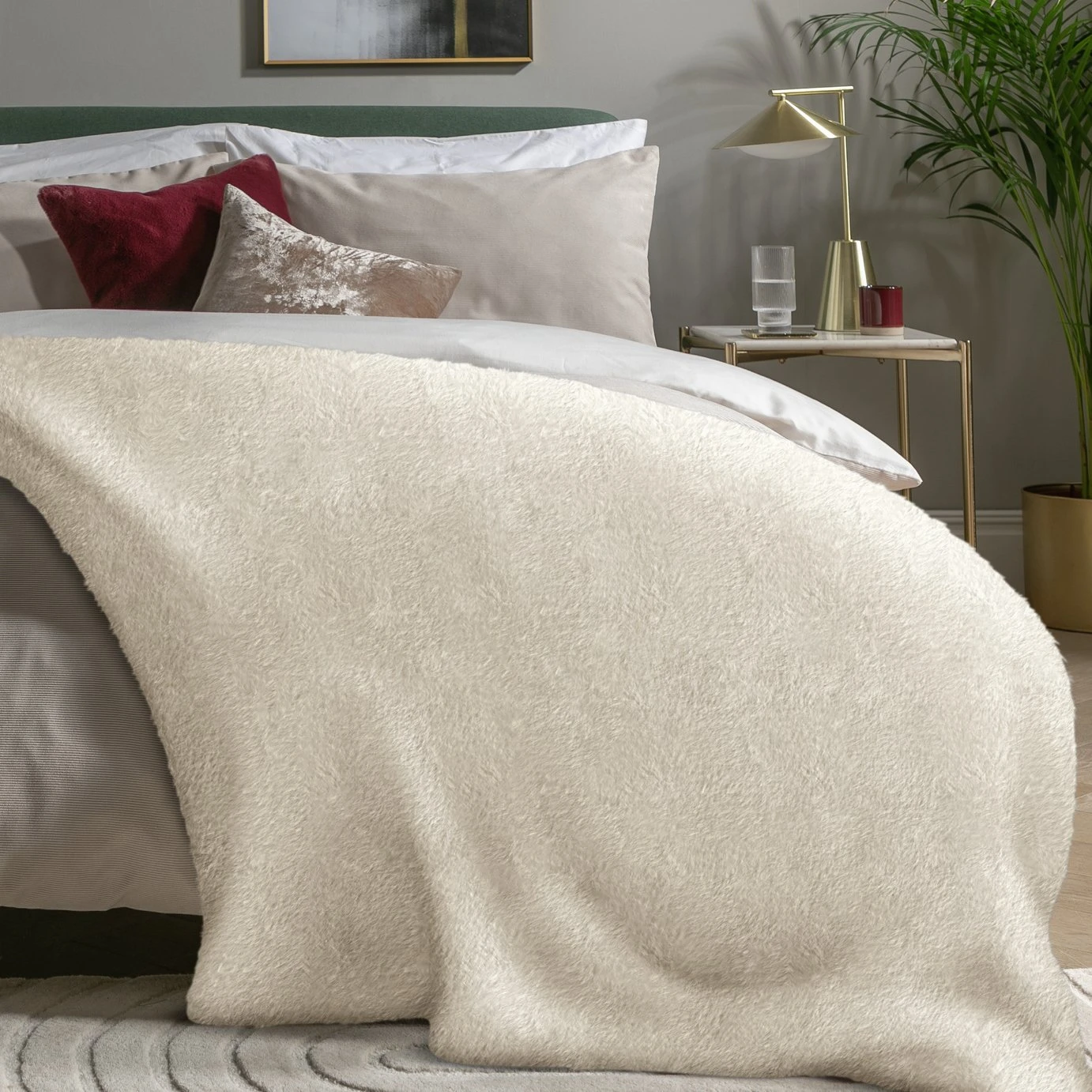 Habitat Faux Fur Plain Throw - Cream - 125x150cm 4 Habitat Faux Fur Plain Throw - Cream - 125x150cm - Image 2