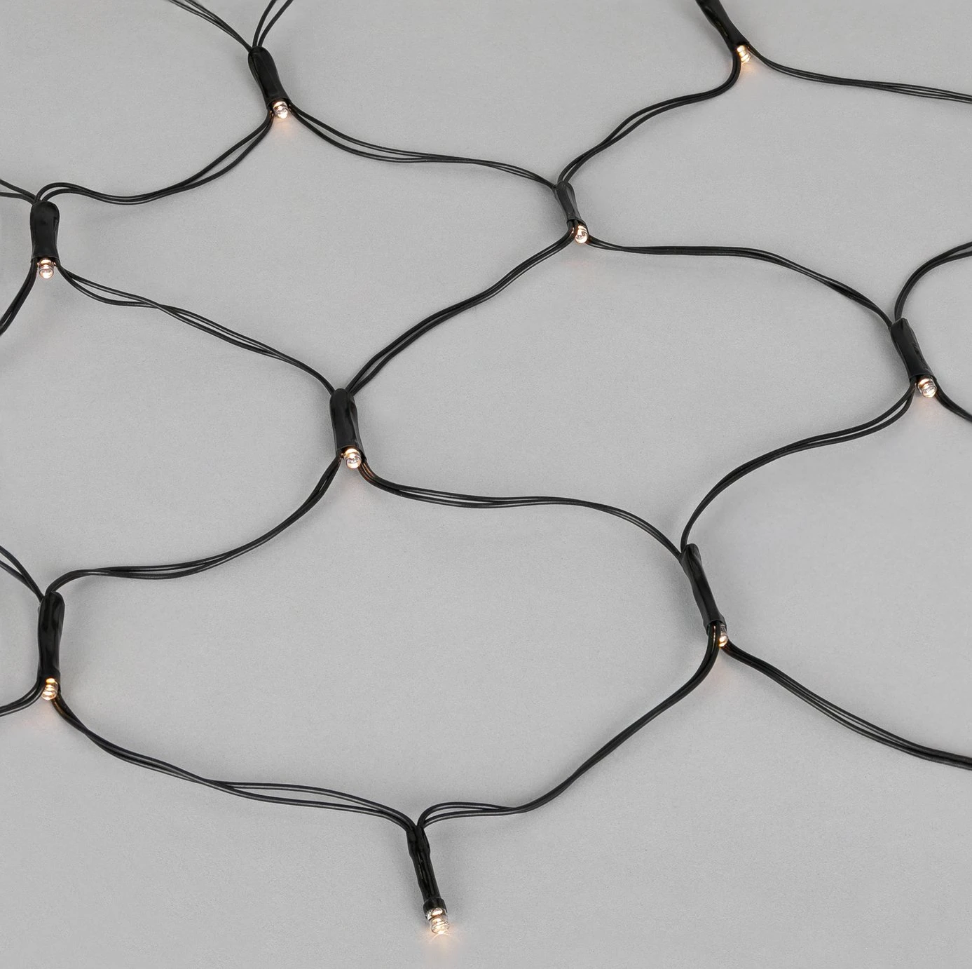 Habitat Warm White Solar LED Net Lights 6 Habitat Warm White Solar LED Net Lights - Image 4